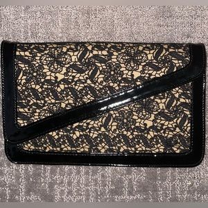 Express Express Black & Beige Lace Envelope Magnetic Clutch